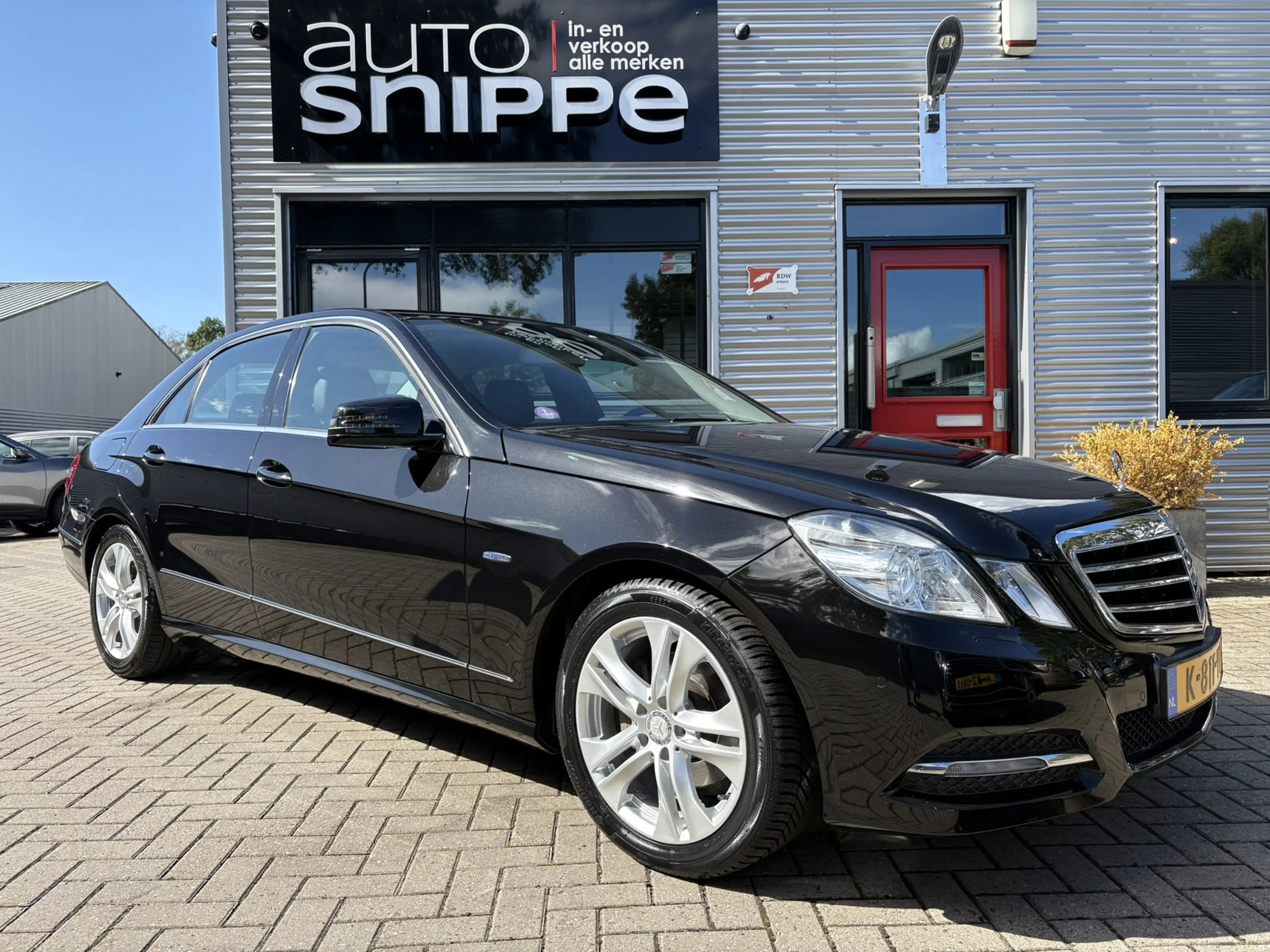 Mercedes-Benz E 200 CGI Avantgarde -CLIMA-CRUISE-STOELVERWARMING-TREKH — photo 2
