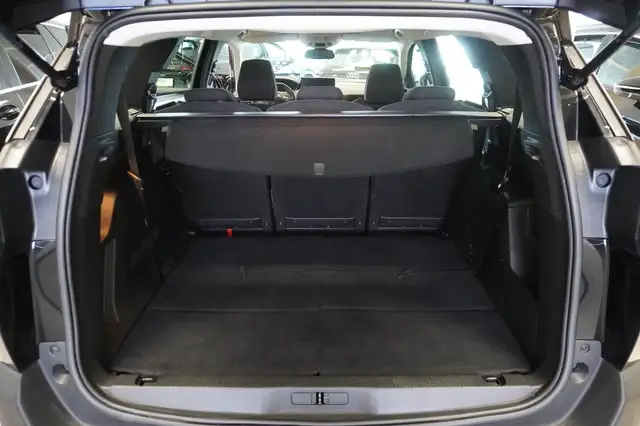 Peugeot 5008 view 10