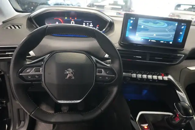 Peugeot 5008 view 11