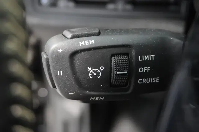 Peugeot 5008 view 14