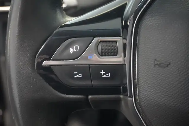 Peugeot 5008 view 12