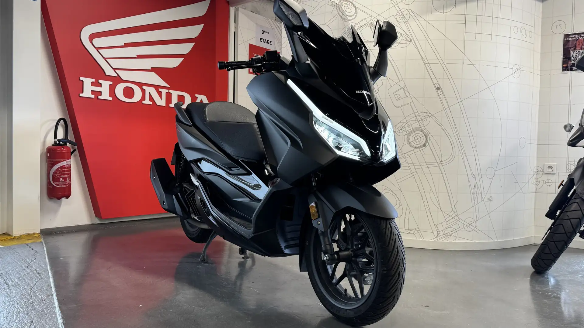 Honda Forza 125 Negru - 2