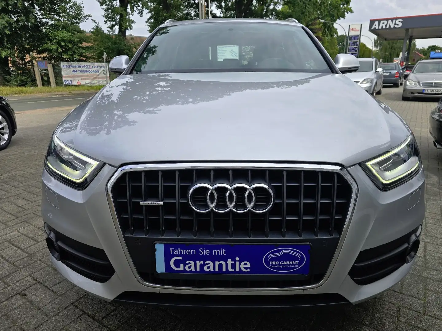 Audi Q3 2.0 TFSI quattro,Schiebedach,Navi,Xenon Plateado - 1