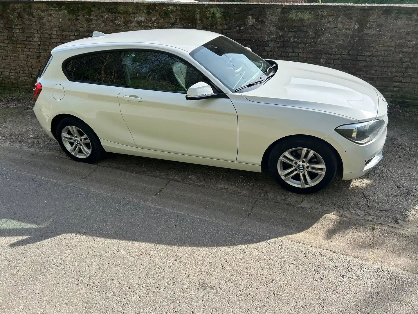 BMW 116 116 d Blanc - 2