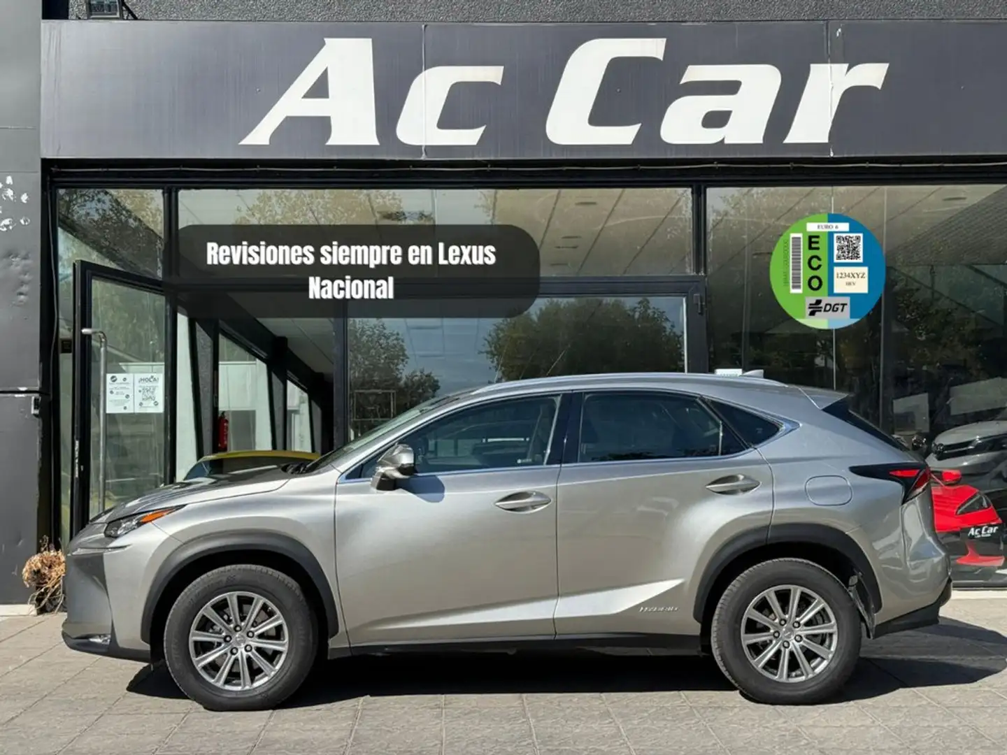 Lexus NX 300h 2.5 Corporate 2WD + Navibox Gris - 1