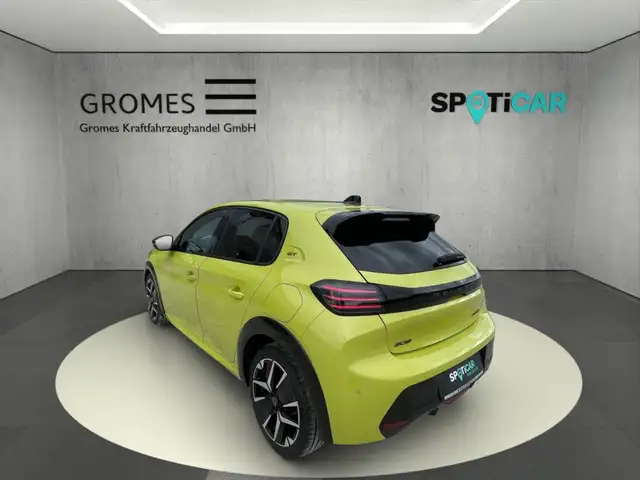 Peugeot 208 view 5