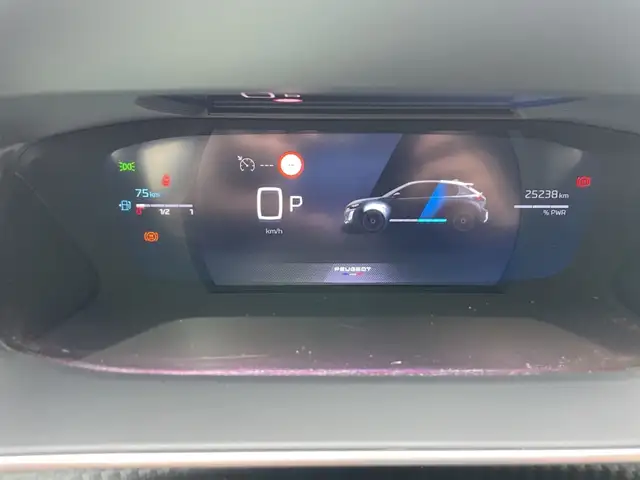 Peugeot 208 view 15