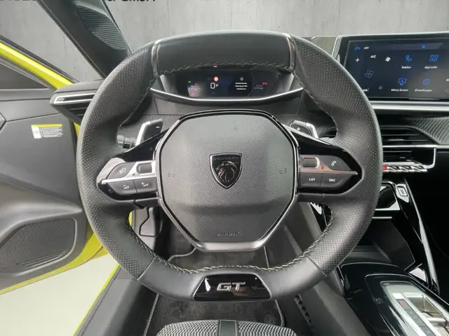 Peugeot 208 view 10