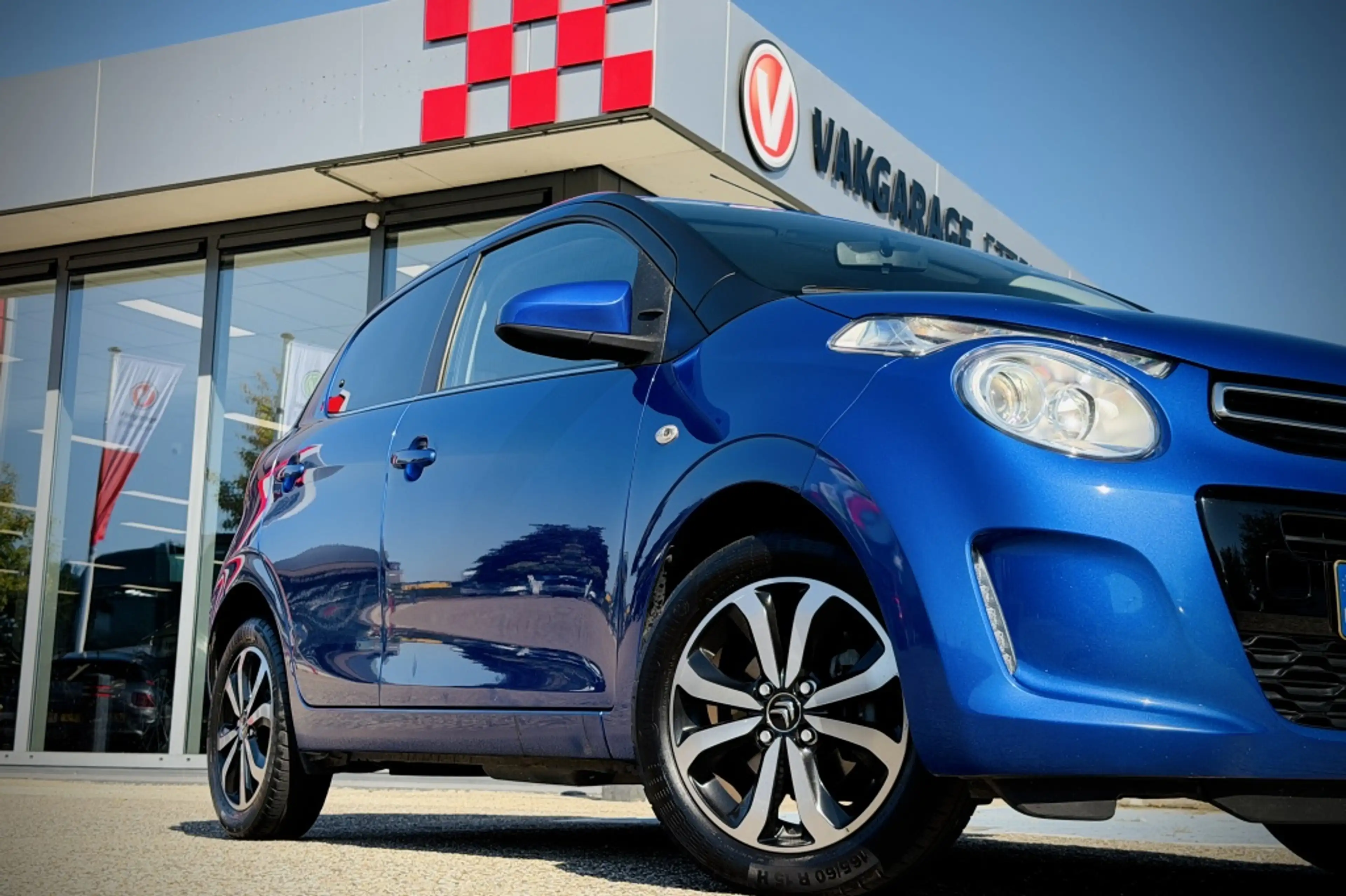 Citroen C1 1.0 VTi Shine | CAMERA | CARPLAY + ANDROID | CLIMA — photo 3