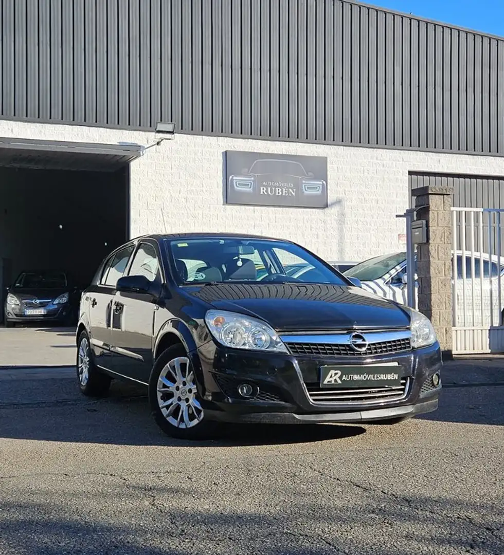 Opel Astra 1.7 CDTi 110 CV Cosmo Negro - 1