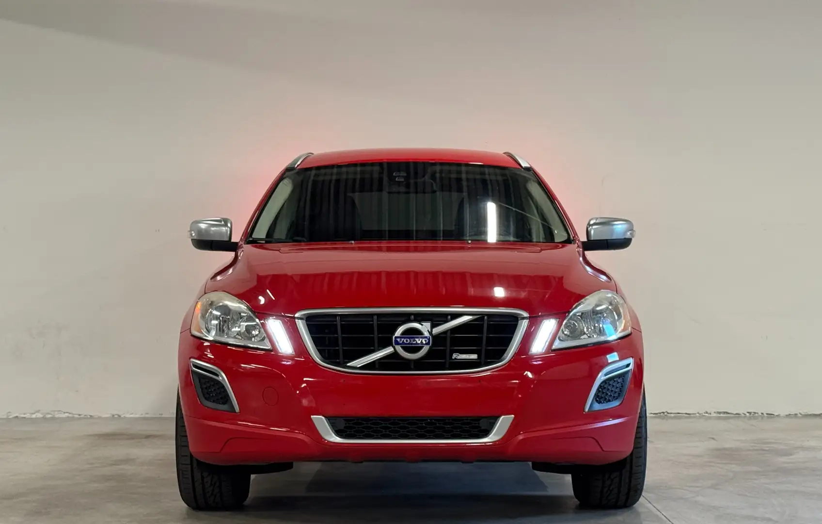Volvo XC60 2.0 D3 R-design Geartronic 5 Cilinders Rood - 2