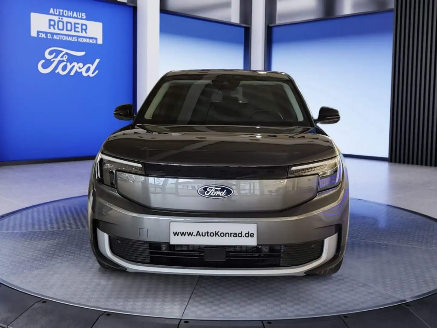 Ford Explorer Extended Range RWD 77kWh Gris - 2