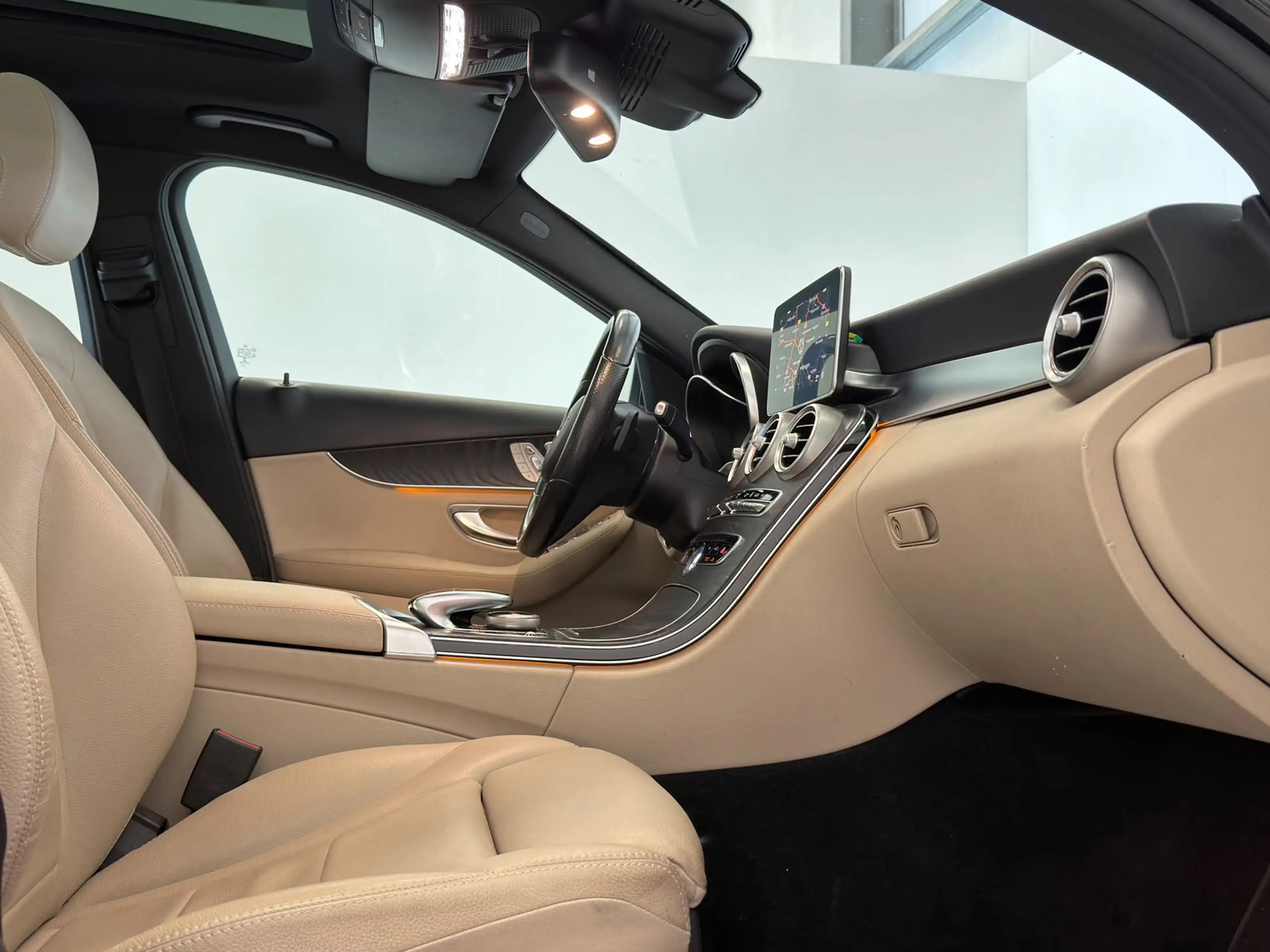 Mercedes-Benz C 350 e / 1e eig. / NL-auto / Pano / Burmester — photo 11