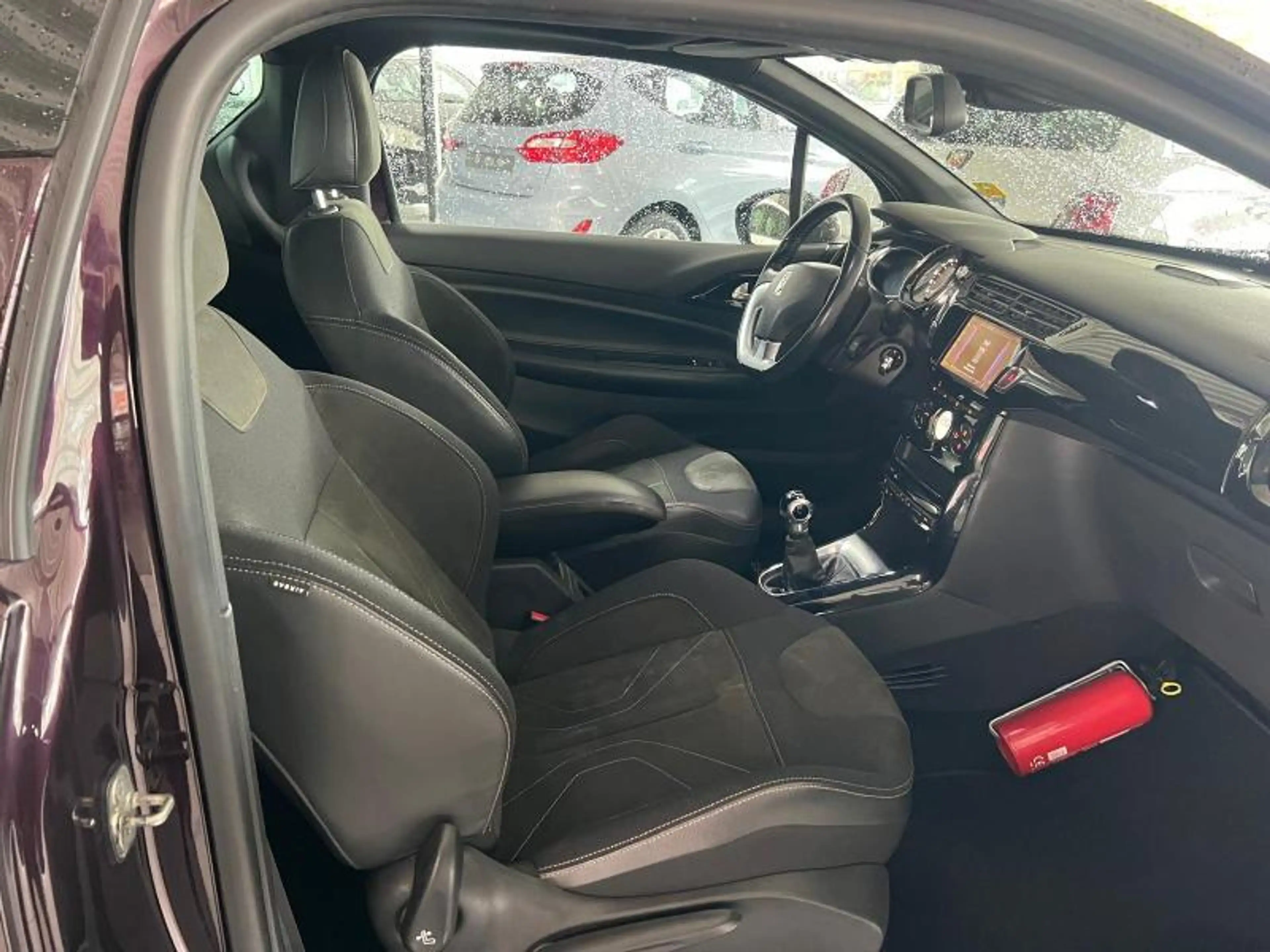 Citroen DS3 CABRIO — photo 12