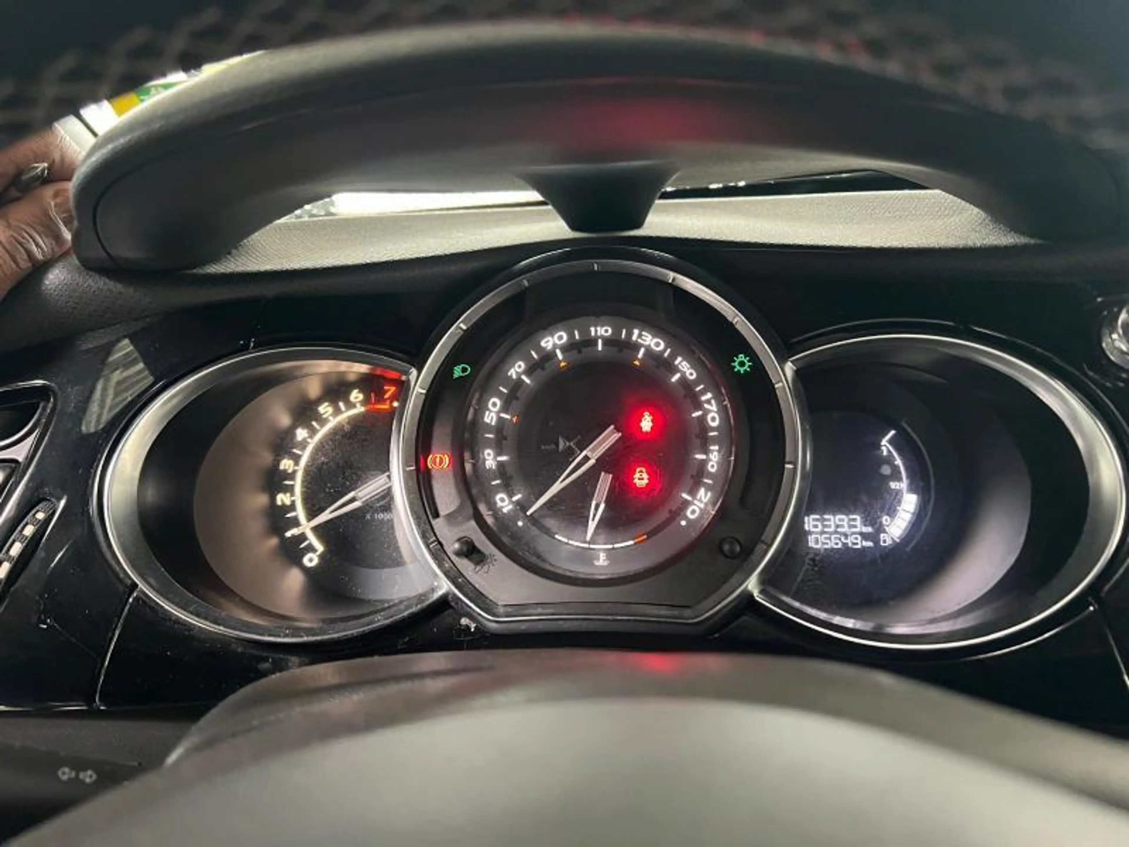 Citroen DS3 CABRIO — photo 10