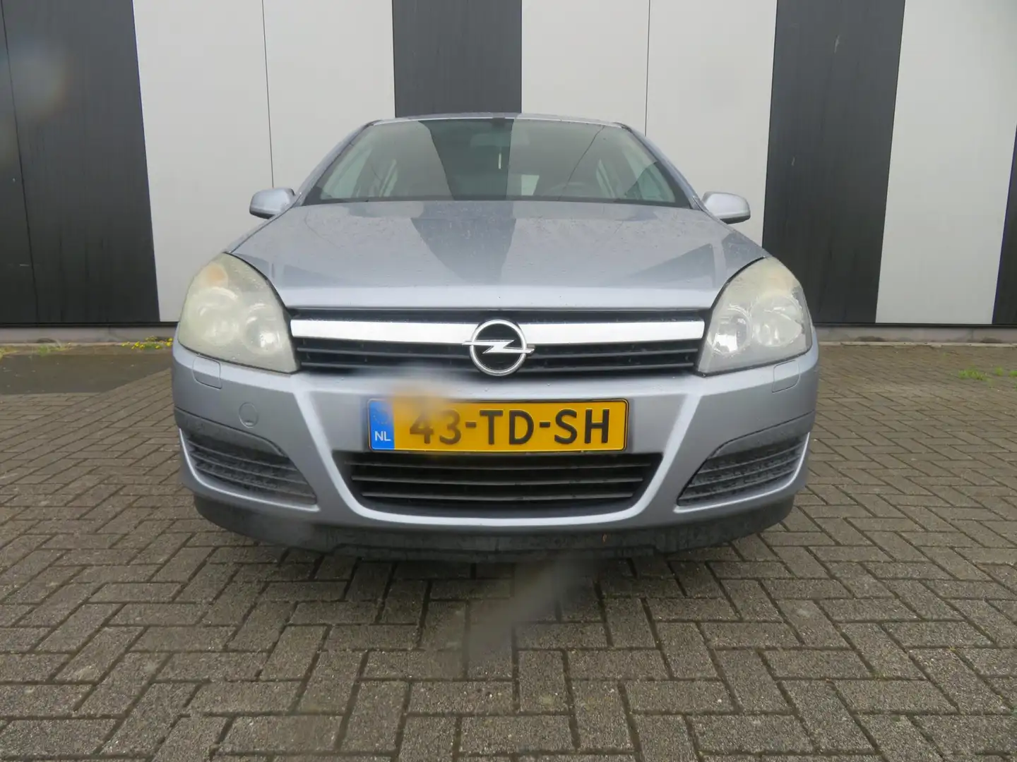 Opel Astra 1.6 Edition Gris - 2