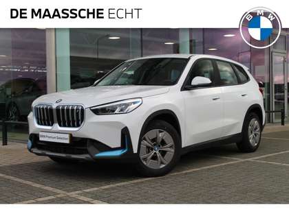 BMW iX1 xDrive30 67 kWh / Adaptief M Onderstel / Parking A