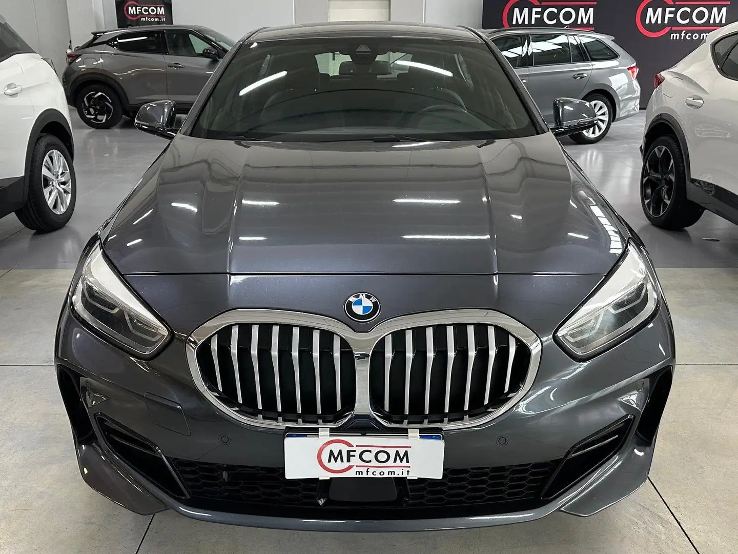 BMW 118 Msport auto Gris - 2