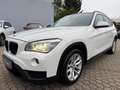 BMW X1 18 d sDrive*Navi*Tempomat*Klima*Sport Design Weiß - thumbnail 1