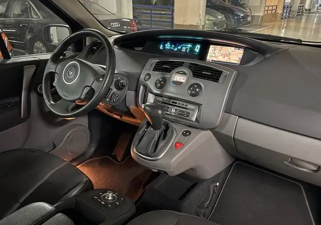 Renault Scenic view 6
