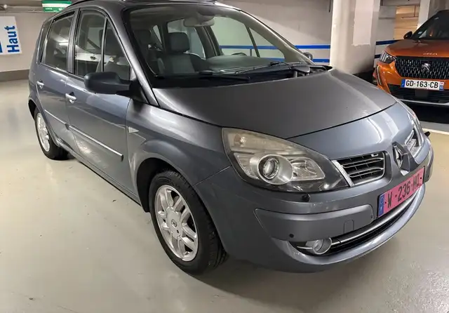 Renault Scenic view 2