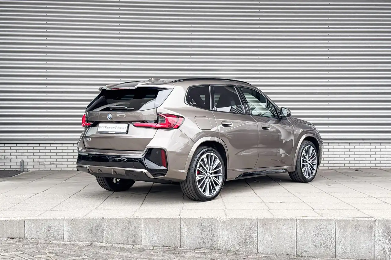 BMW iX1 2026