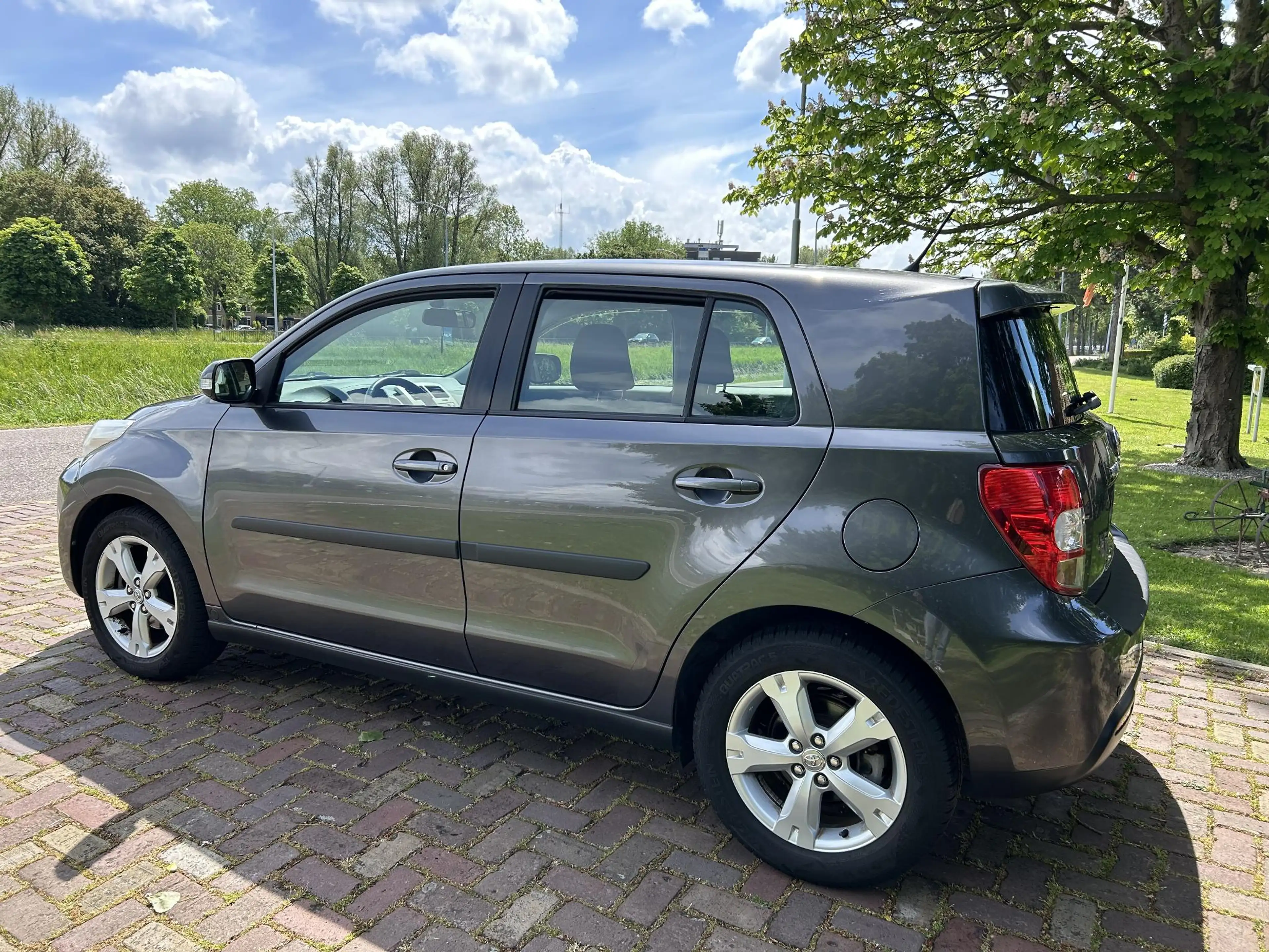 Toyota Urban Cruiser 1.3 VVT-i Aspiration / 130.000 km boekjes — photo 4