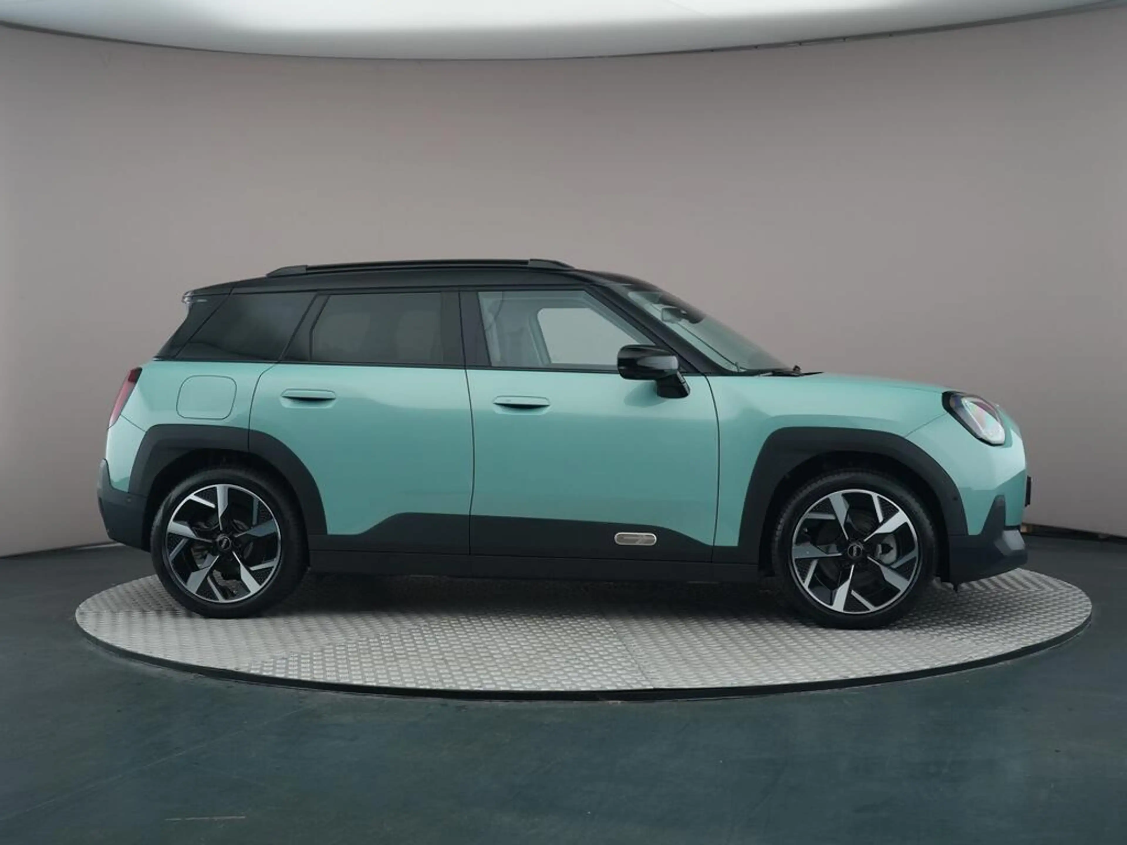 MINI Aceman E Classic L 42.5 kWh — photo 7