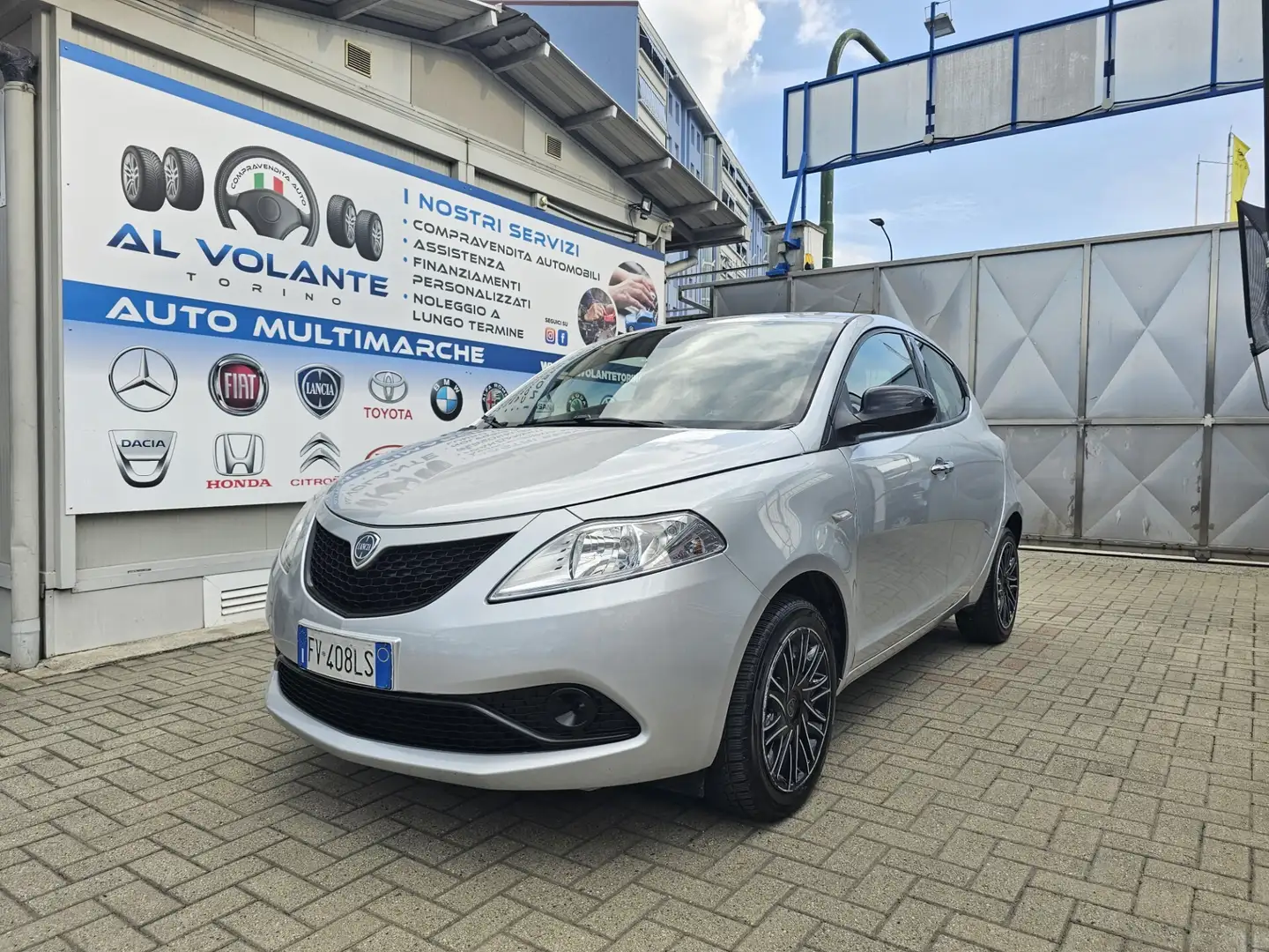 Lancia Ypsilon Ypsilon 1.2 69 CV 5 porte S&S Platinum Argent - 2