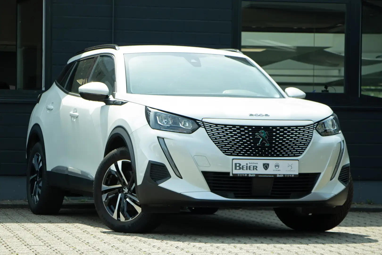 Peugeot 2008 Elektromotor 136 Allure Navi/ ACC/ Kamera Weiß - 2