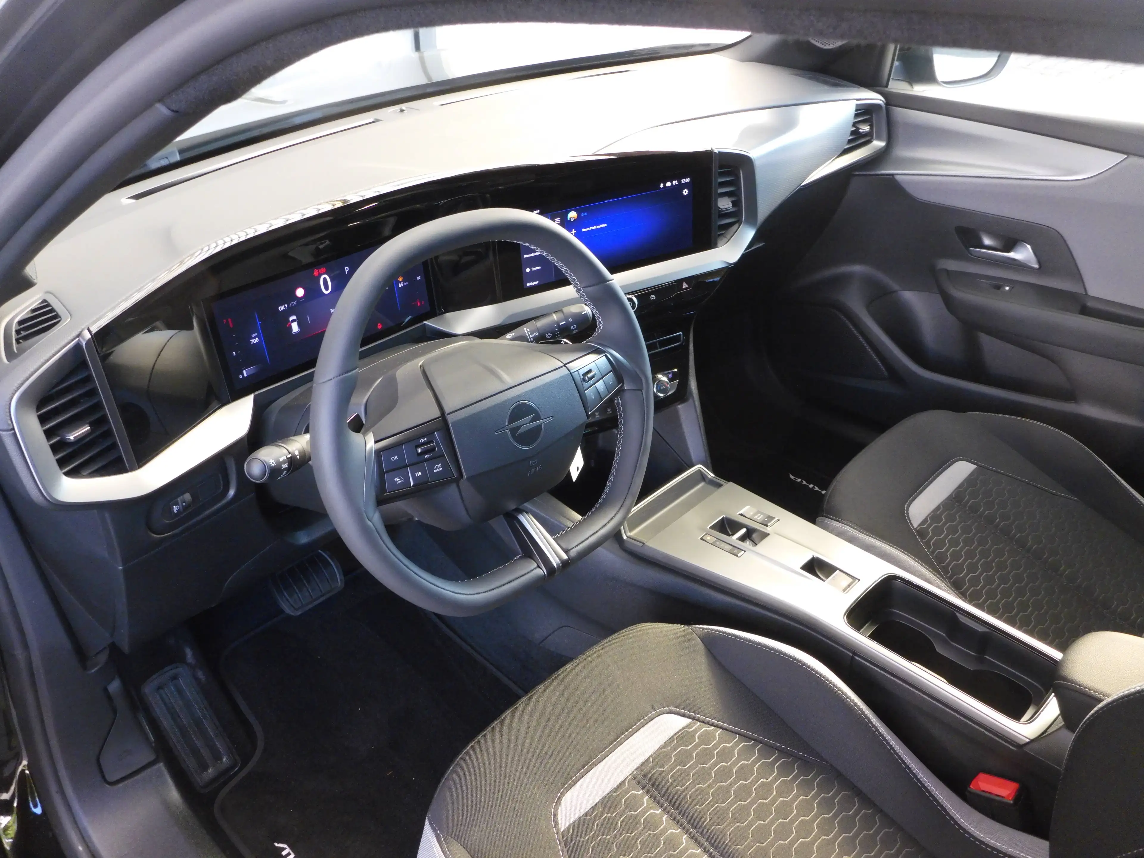 Opel Mokka Edition 1.2 Turbo Automatik — photo 15