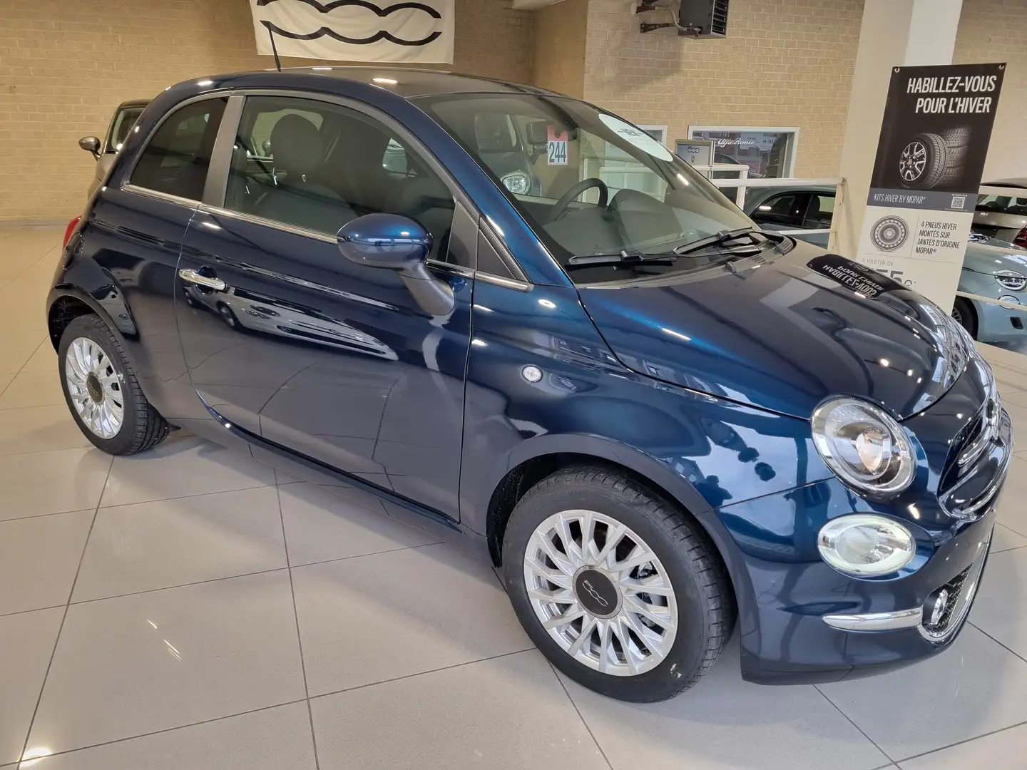 Fiat 500 1.0i MHEV Dolcevita XXX 0 KM XXX Blau - 1