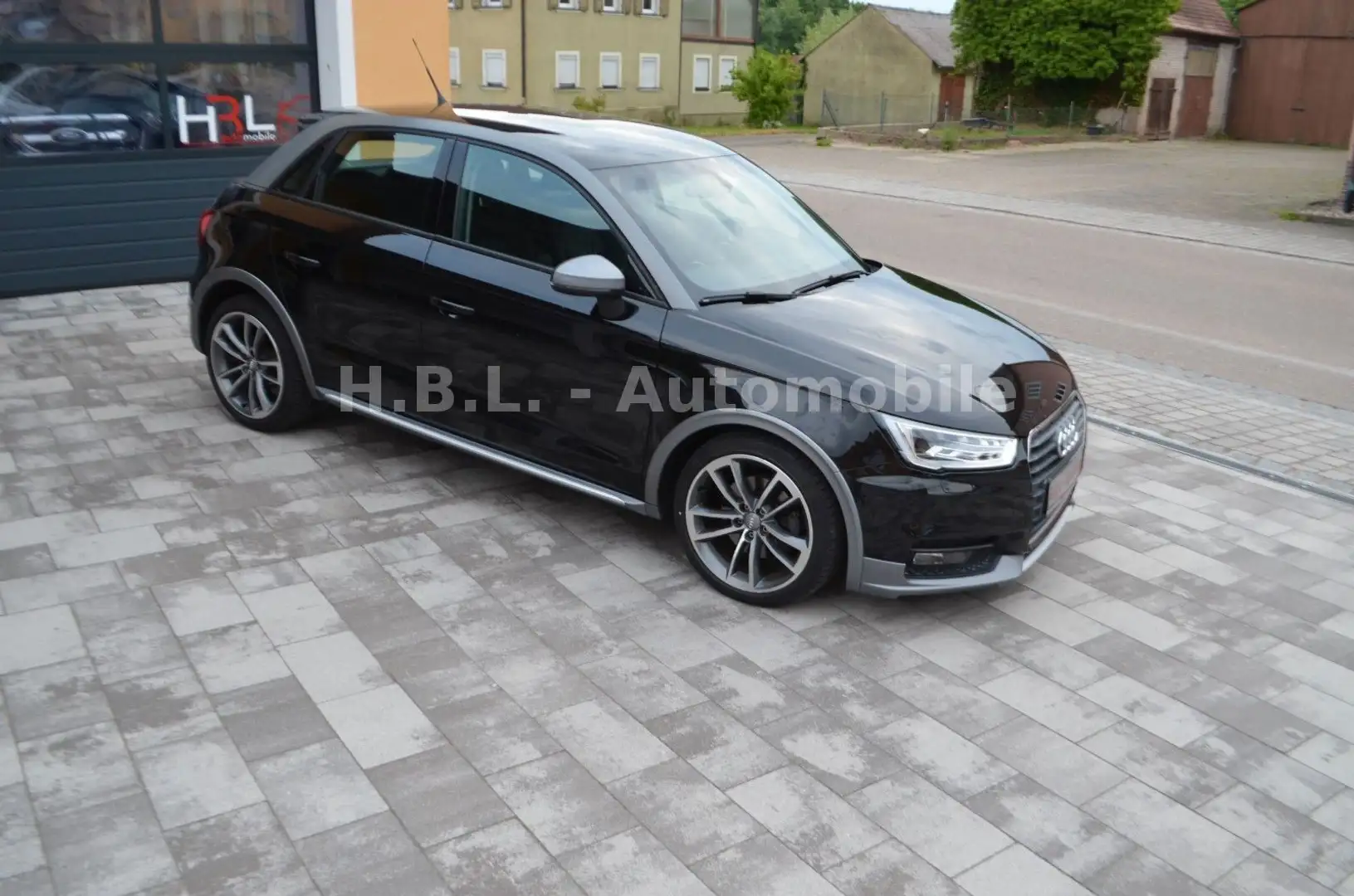 Audi A1 Sportback Sport/1 Hd/S-Tronic/Xenon/Navi/SHZ Zwart - 1