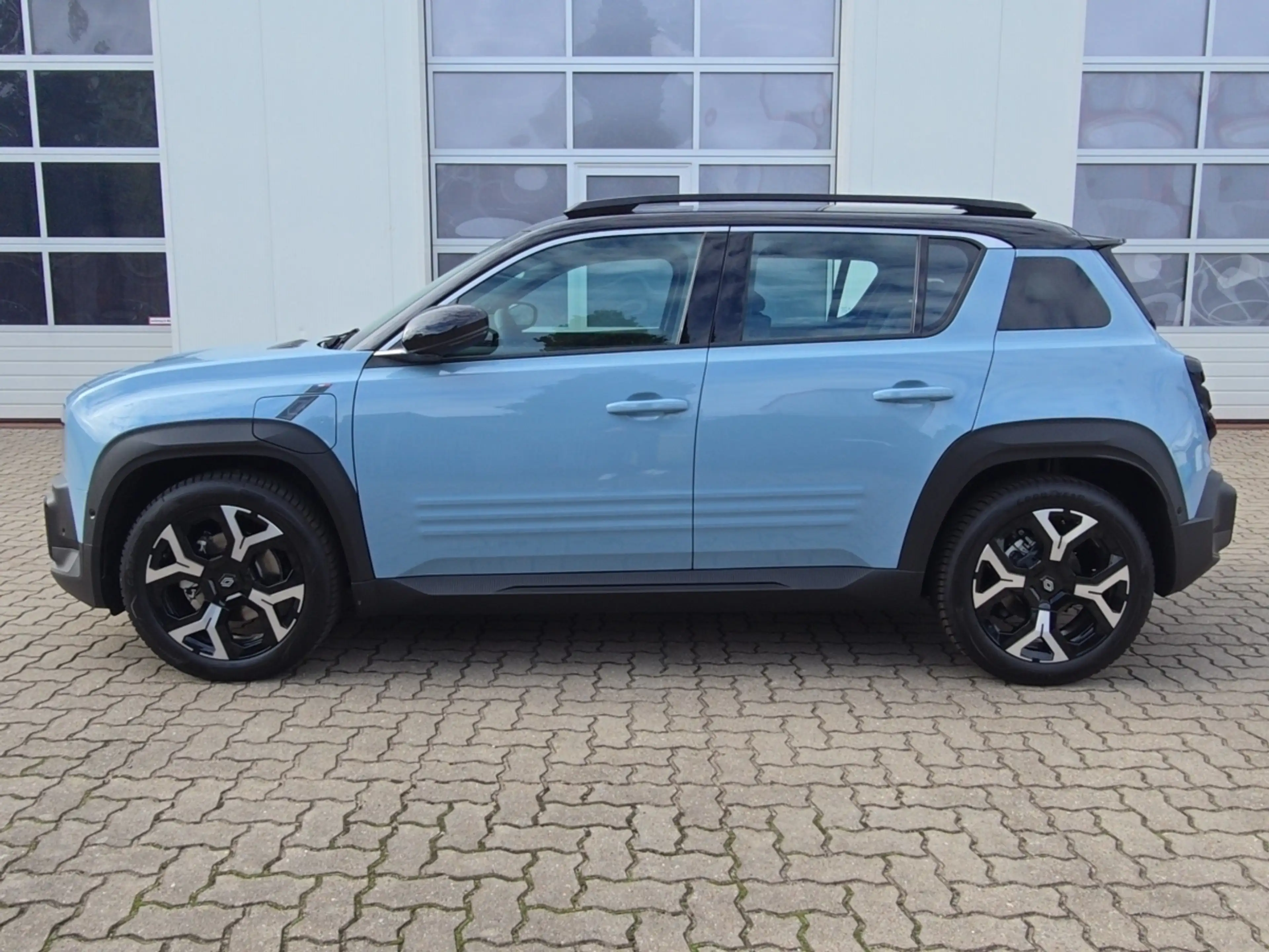 Renault R 4 E-Tech Techno 150 Comfort Range — photo 2