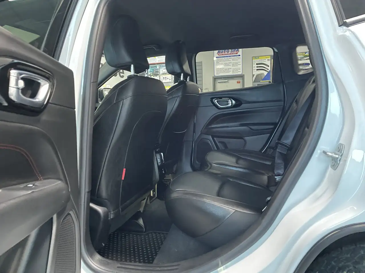 Jeep Compass photo Jeep Compass