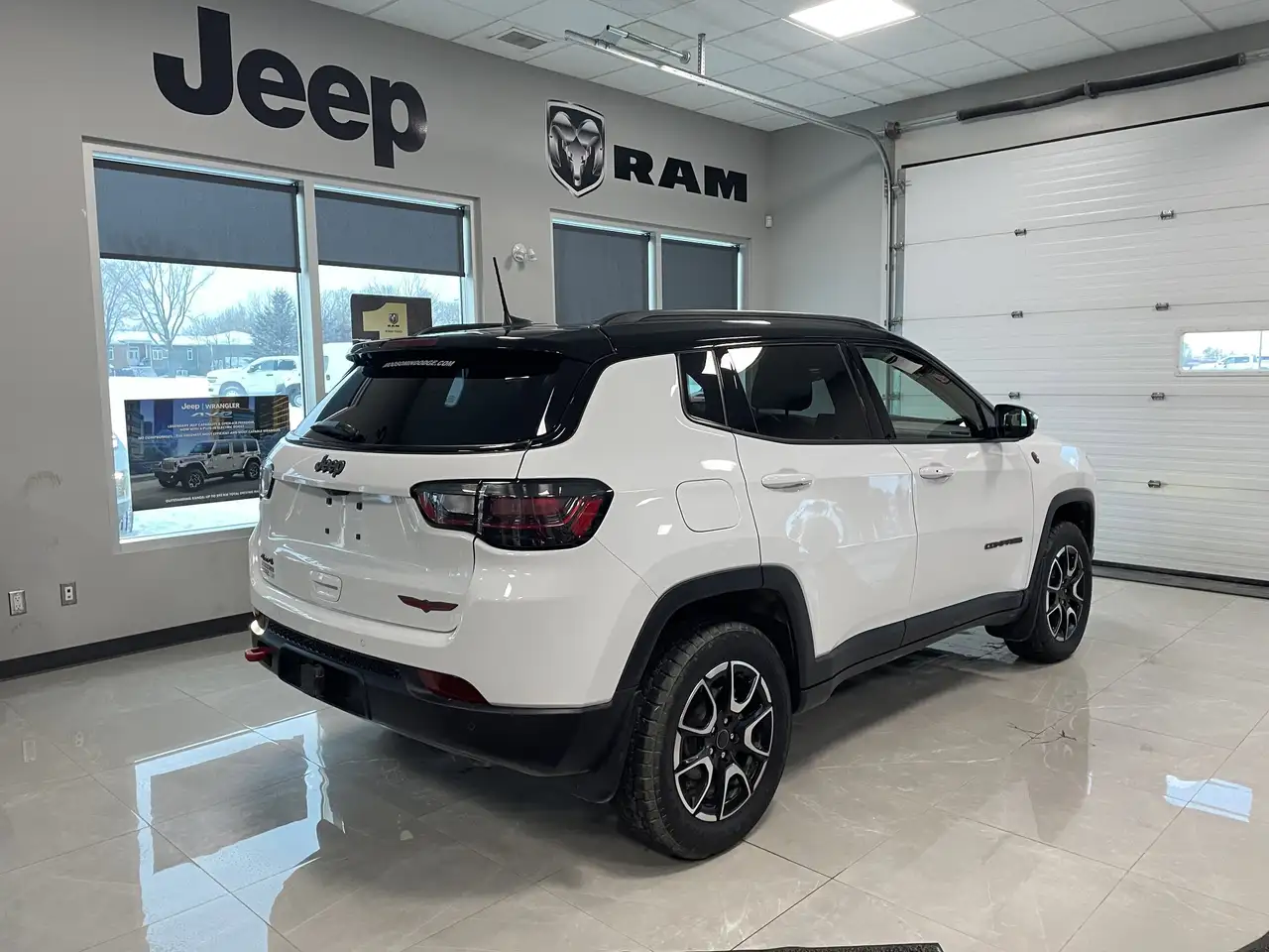 Jeep Compass photo Jeep Compass