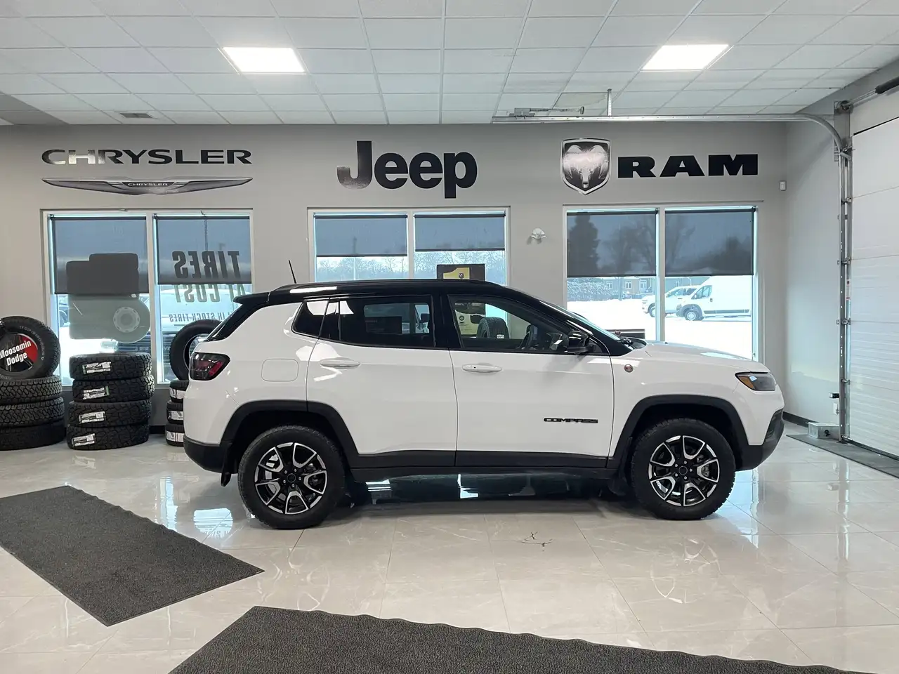 Jeep Compass photo Jeep Compass