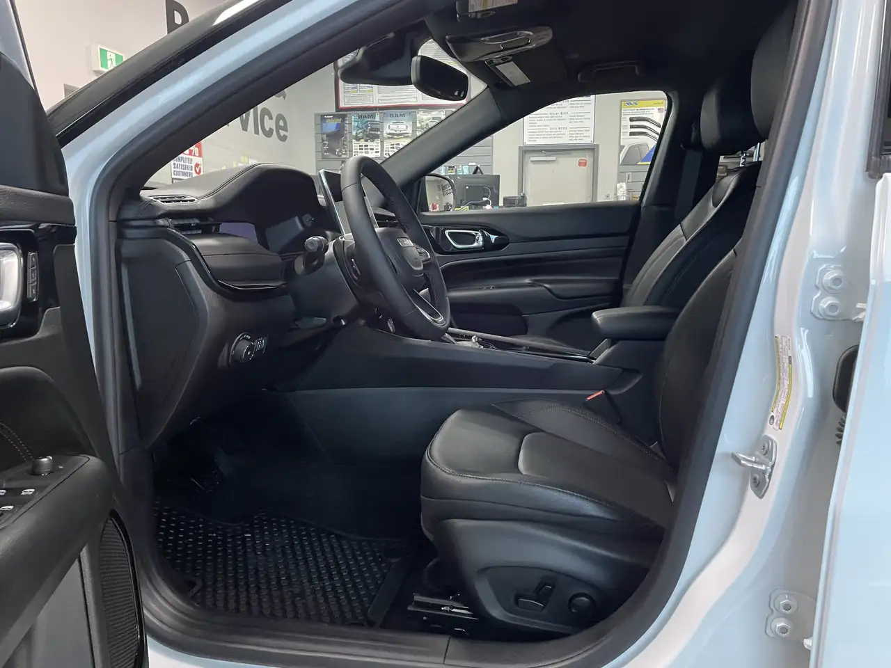 Jeep Compass photo Jeep Compass