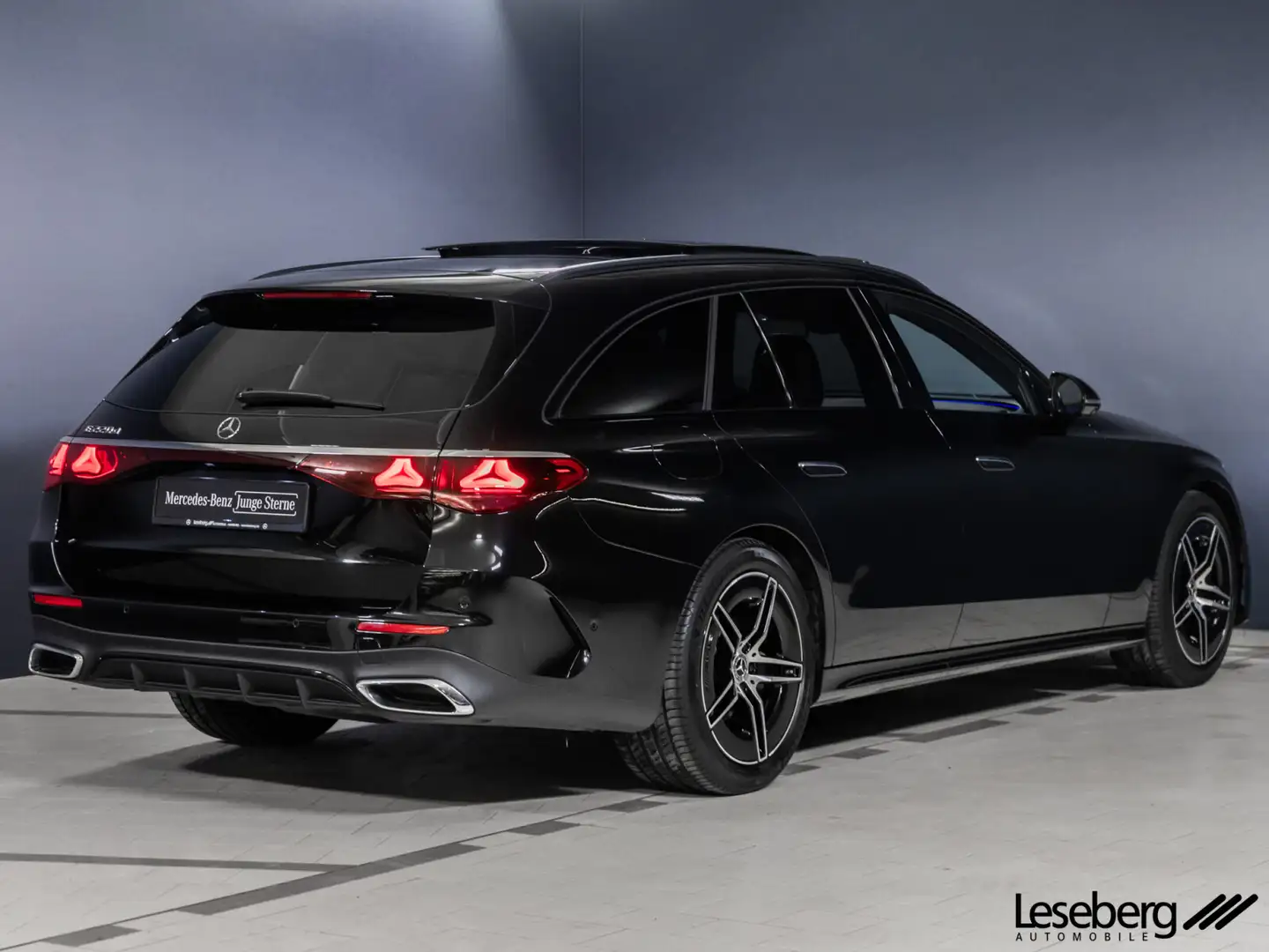 Mercedes-Benz E 220 E 220 d T AMG DIG.LIGHT/AHK/Pano/Night/Distronic Schwarz - 2