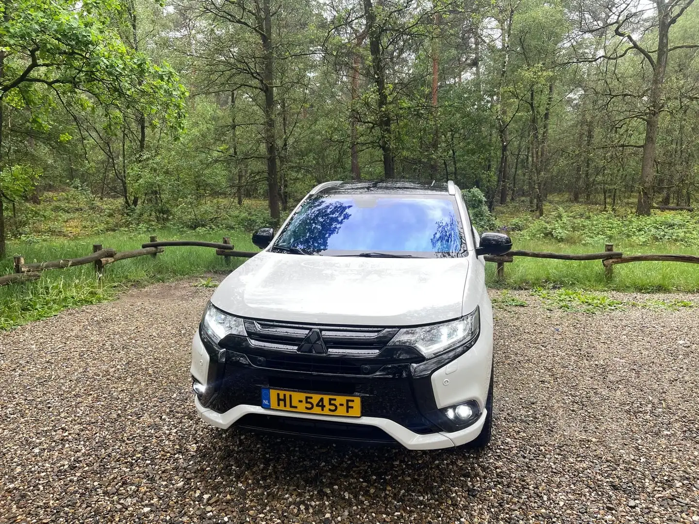 Mitsubishi Outlander 2.0 PHEV Instyle+ White - 1