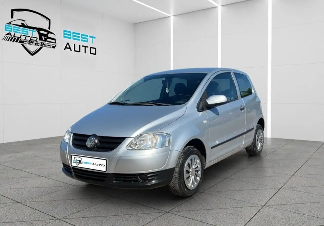 Volkswagen Fox 1.2 55CH CONFORTLINE — photo 1 of 40