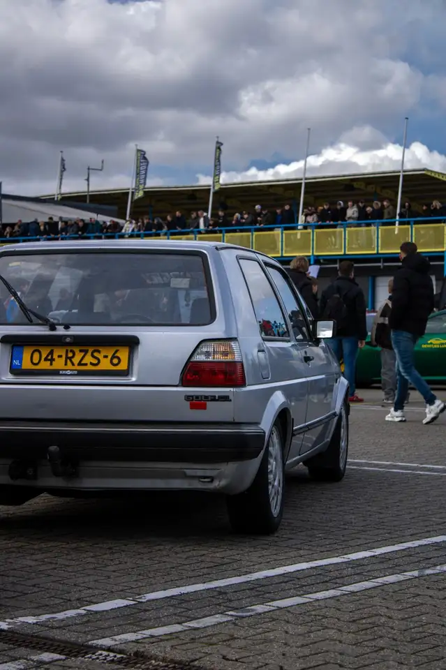 Volkswagen Golf 1.6 C 4-bak, foto 4
