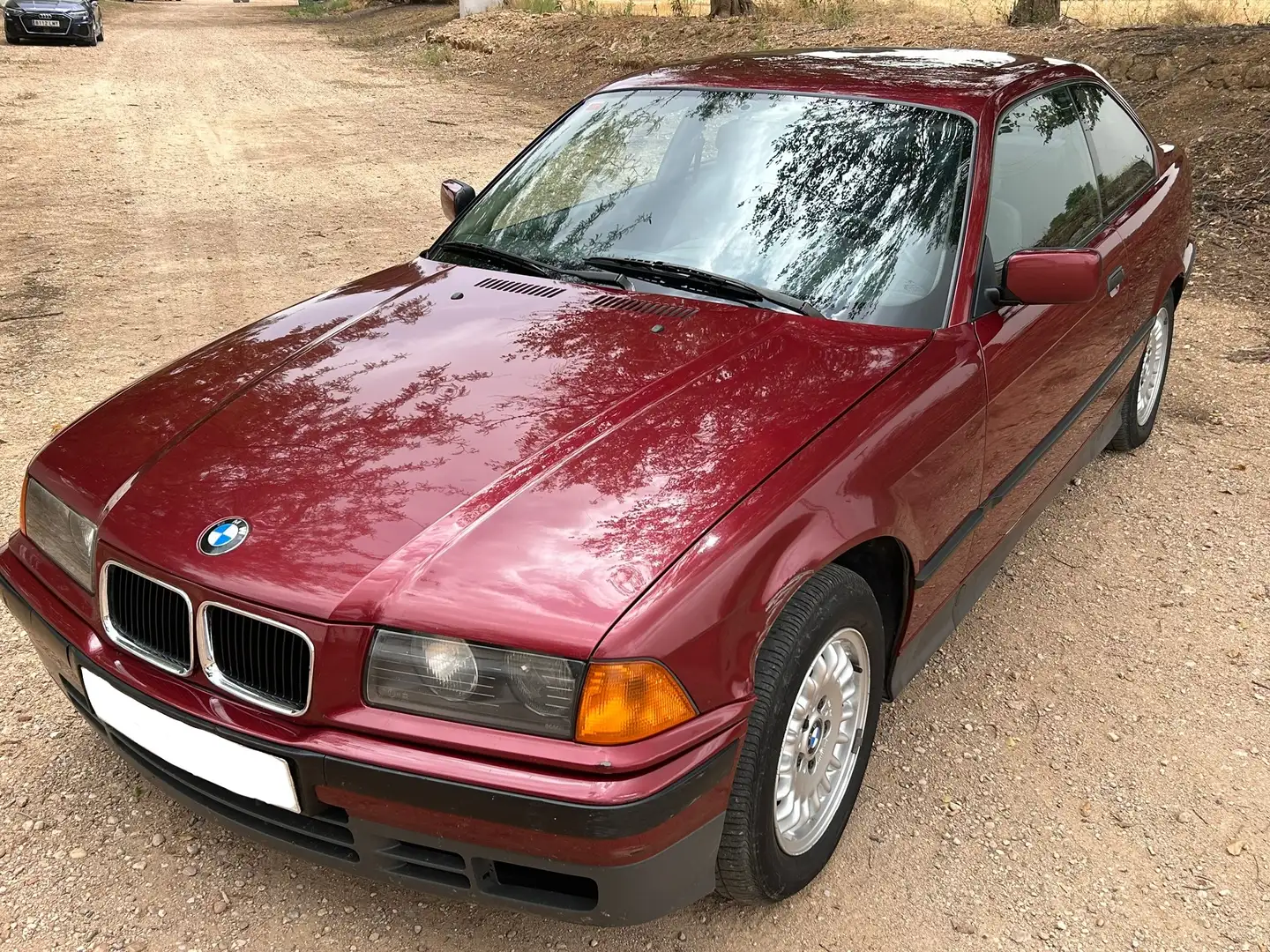BMW 318 318is Coupé Burdeos - 1