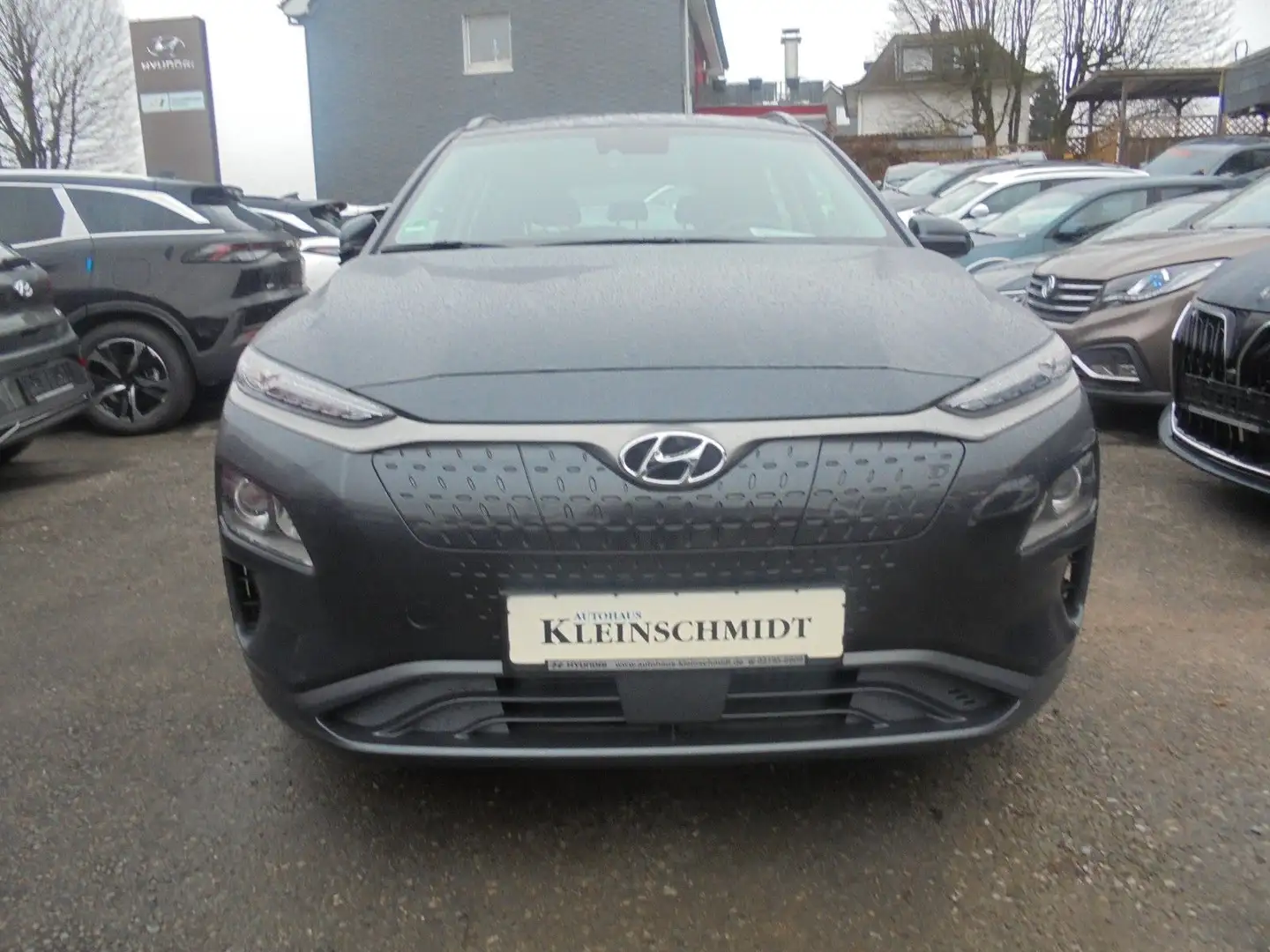 Hyundai KONA Elektro GROßER AKKU NAVI GARANTIE 2028 Grijs - 2