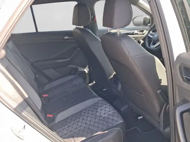 Volkswagen T-Roc view 6