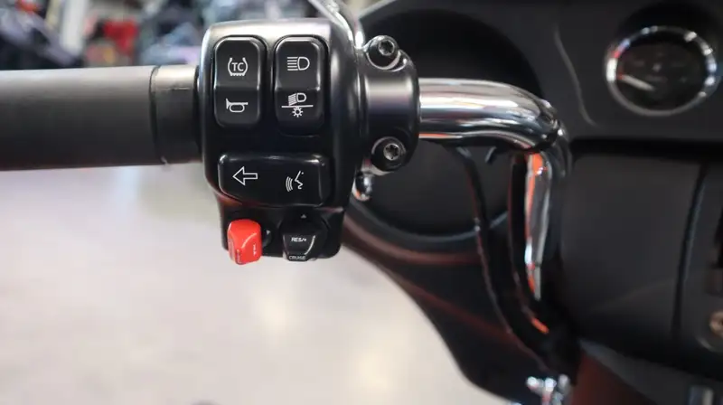 Harley-Davidson Tour Glide - foto 6