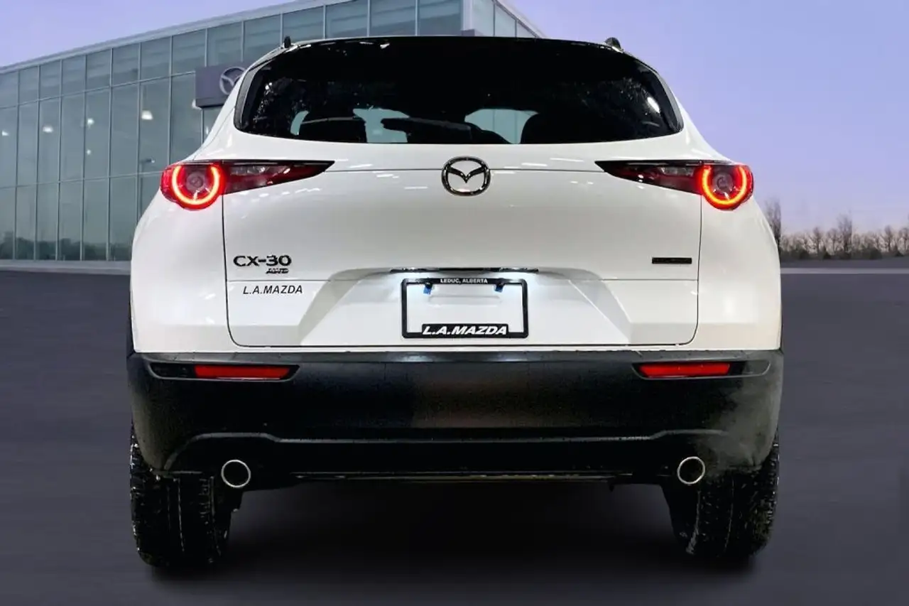 Mazda CX-30 снимка Mazda CX-30