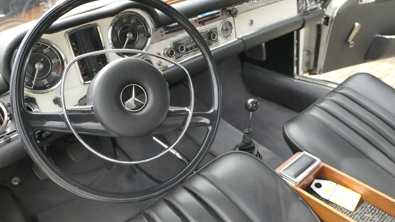 Mercedes-Benz SL 280 Pagode, foto 6