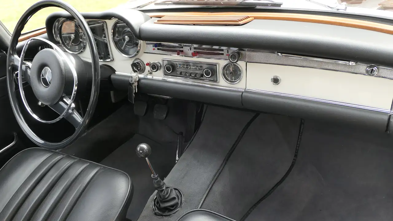 Mercedes-Benz SL 280 Pagode, foto 4