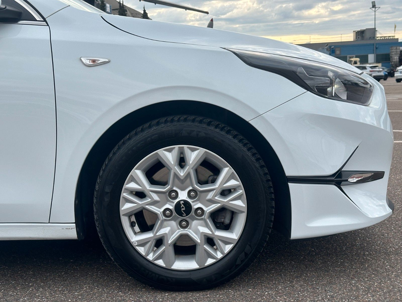 Kia Ceed / cee'd Navi Automatik RFK Lenk-heiz LED SH — photo 5